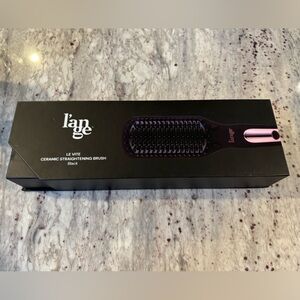 L’ange Hair Le Vite Straightener Brush.  New in Box!!!